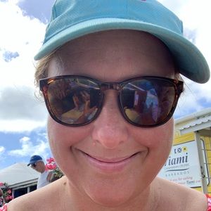 Meet your Posher, Traci